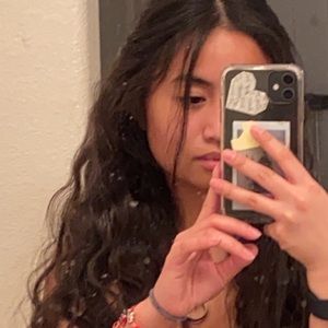 Meet your Posher, Alana